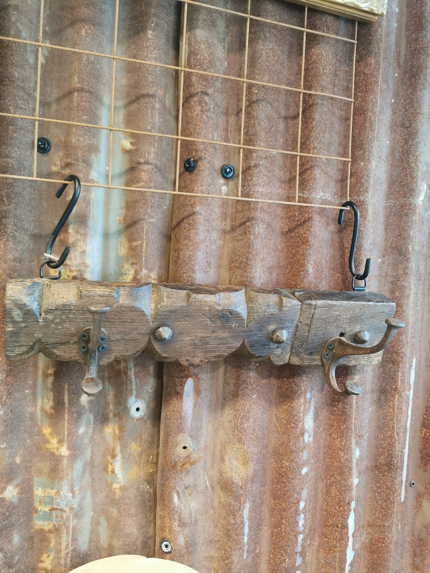 Nr5. Knaggrekke med 2 knagger. 43cm.
