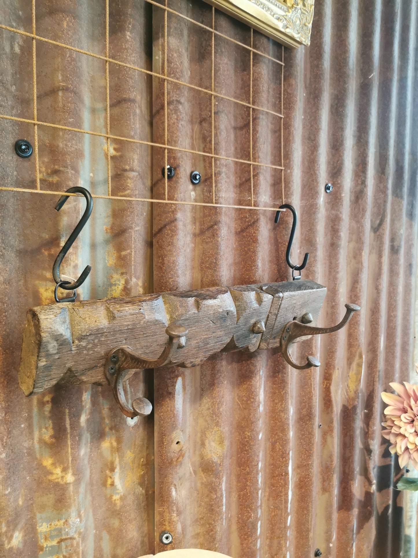 Nr5. Knaggrekke med 2 knagger. 43cm.