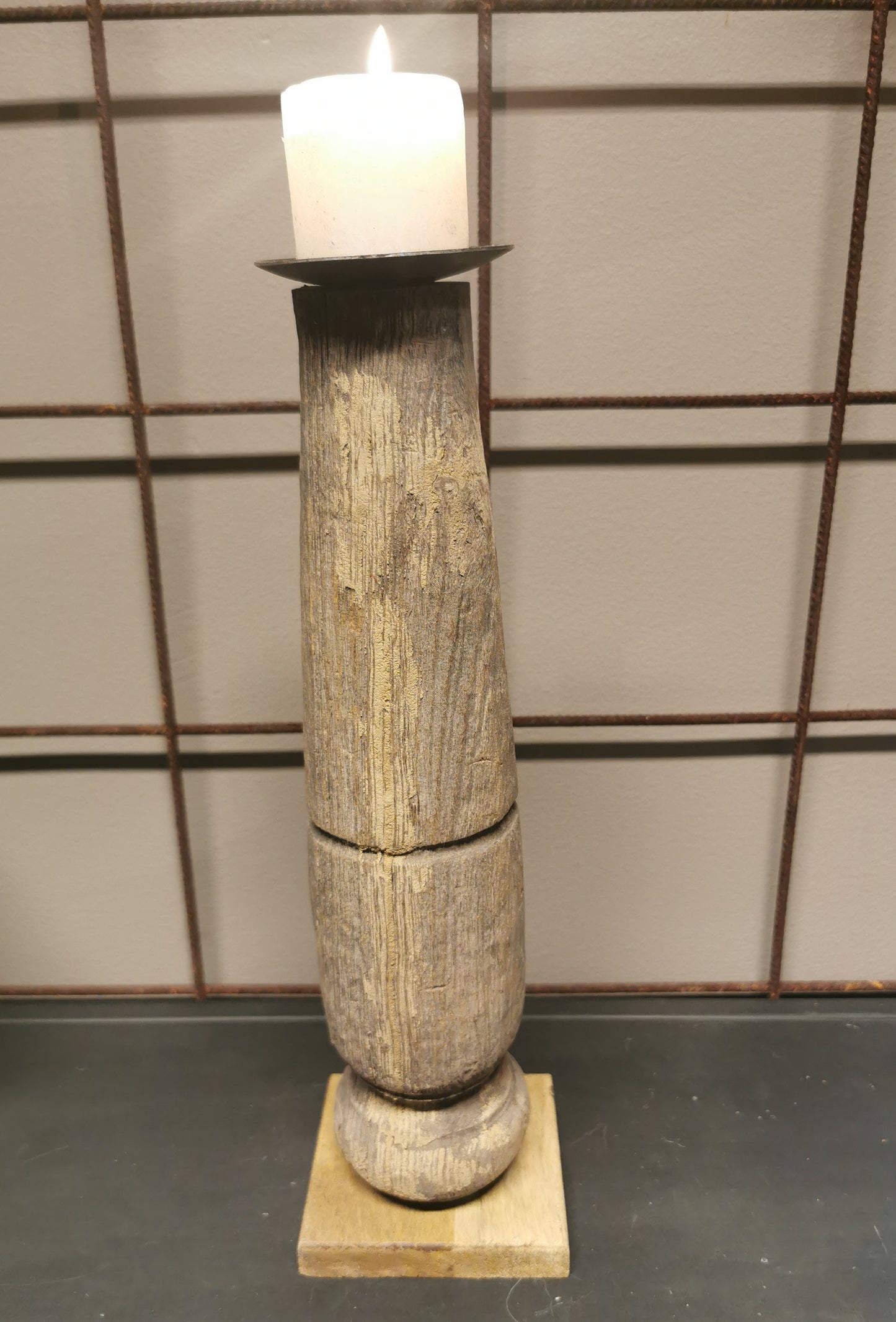 Lysestake av gjenbruk nr3. H 35cm. Indisk