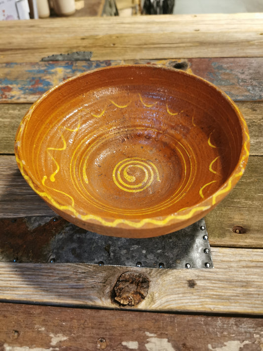 Ungarnsk skål (H 7cm x D 18.5cm) nr6