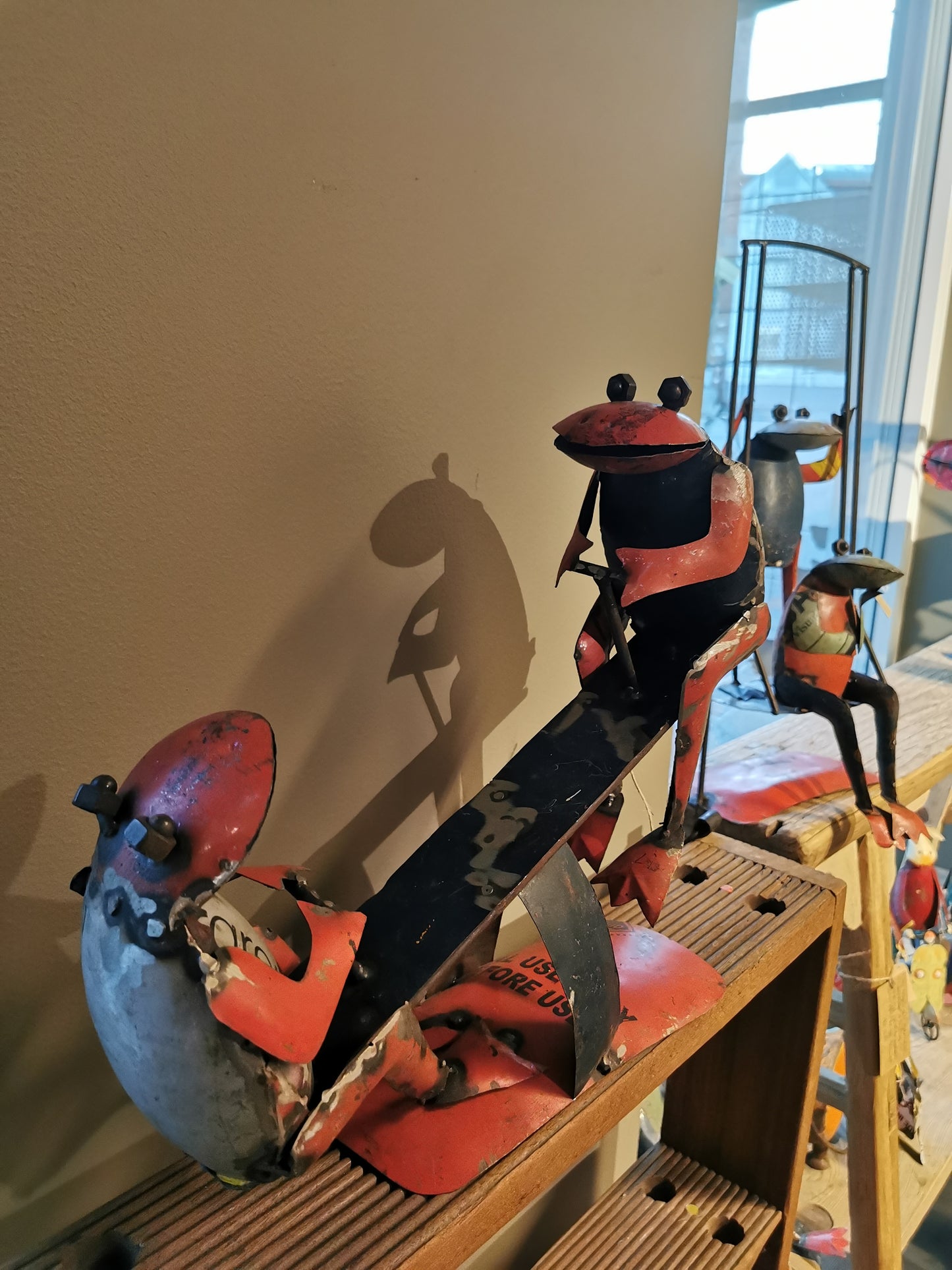2 frosker på vippe.